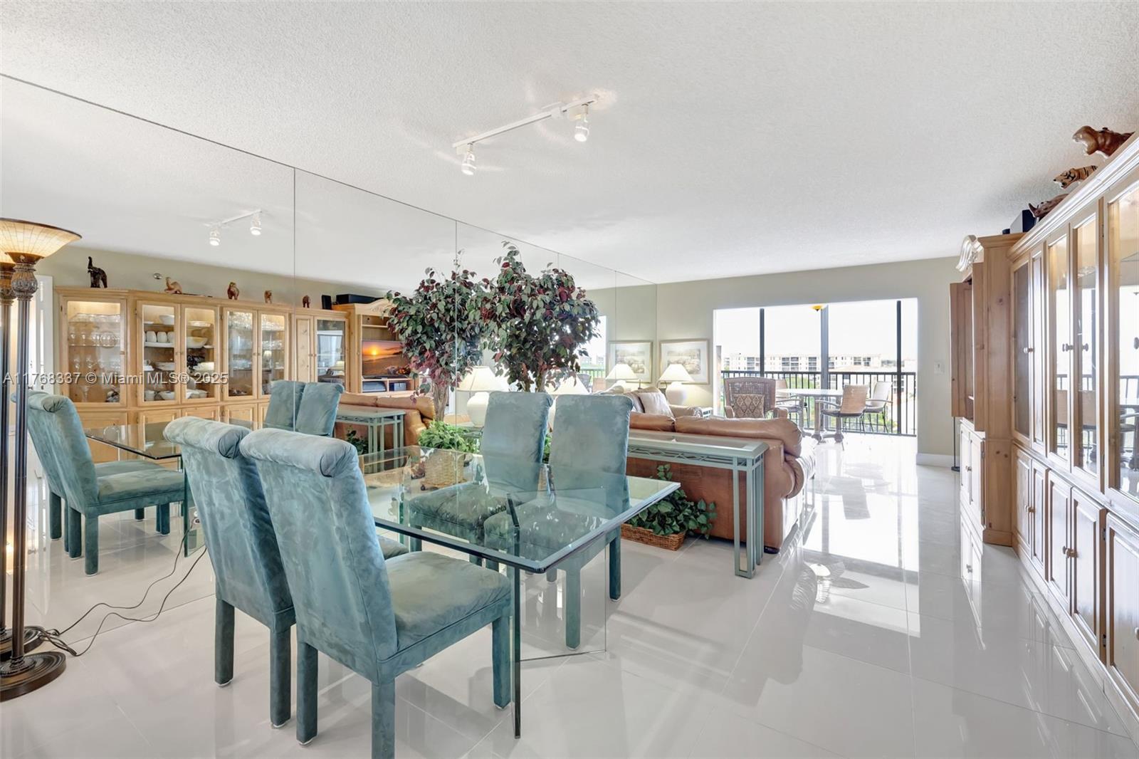2334 S Cypress Bend Dr 908