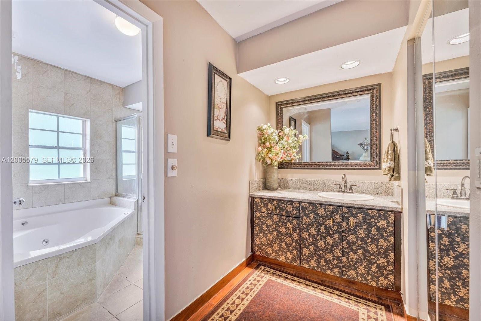 CORAL CREEK - Residential