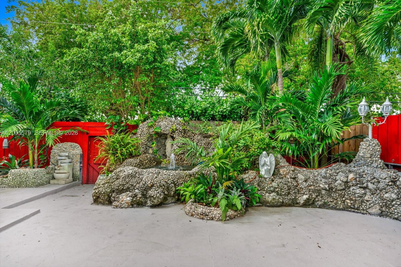 CORAL CREEK - Residential