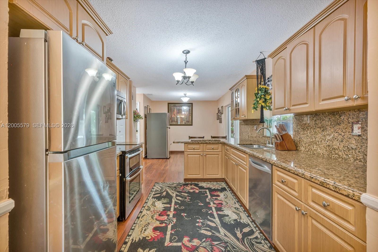 CORAL CREEK - Residential