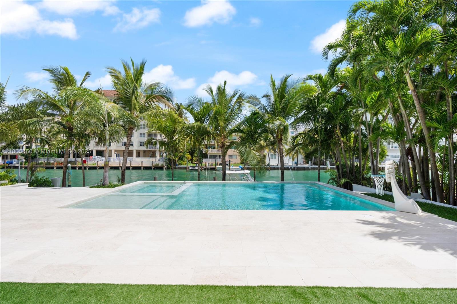 BAY HARBOR ISLAND - Residential