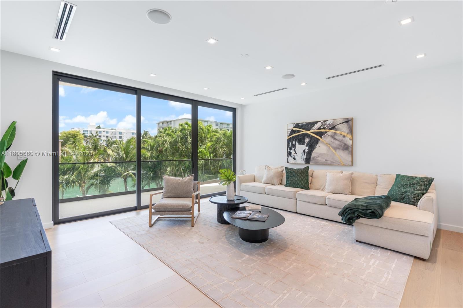 BAY HARBOR ISLAND - Residential