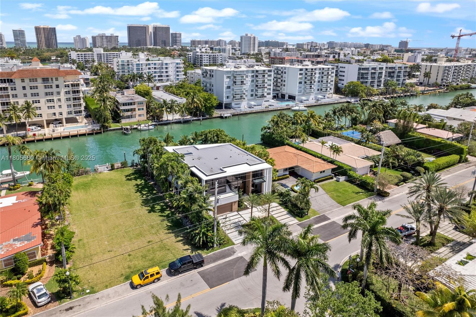 BAY HARBOR ISLAND - Residential