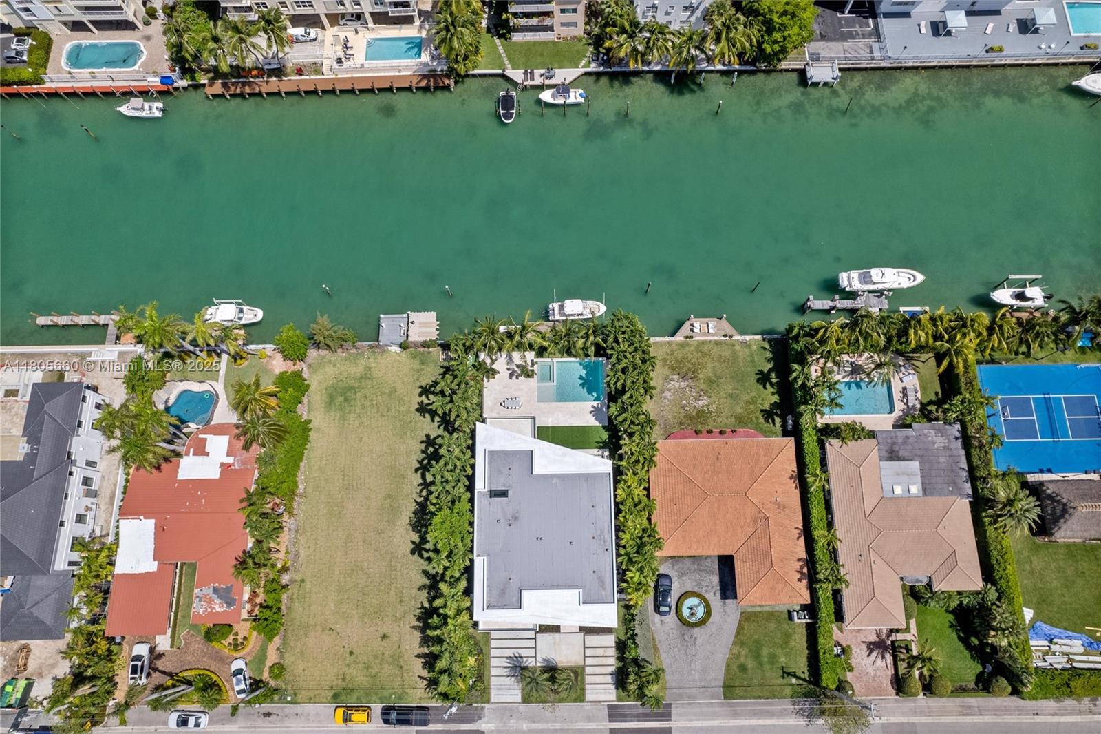 BAY HARBOR ISLAND - Residential