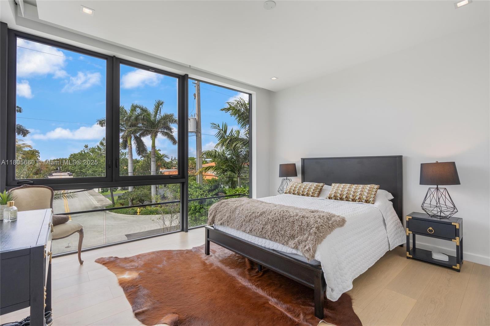 BAY HARBOR ISLAND - Residential