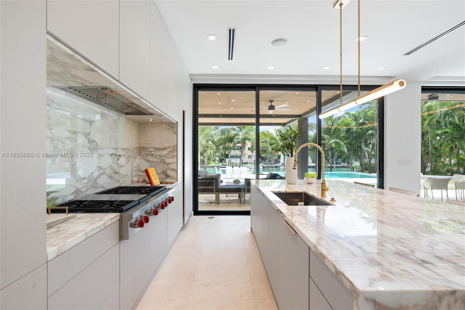 BAY HARBOR ISLAND - Residential