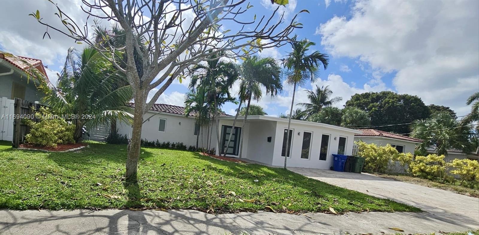 SOUTH NEW RIVER ISLES SEC - Residential