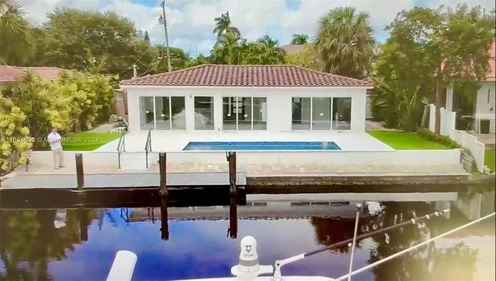 SOUTH NEW RIVER ISLES SEC - Residential