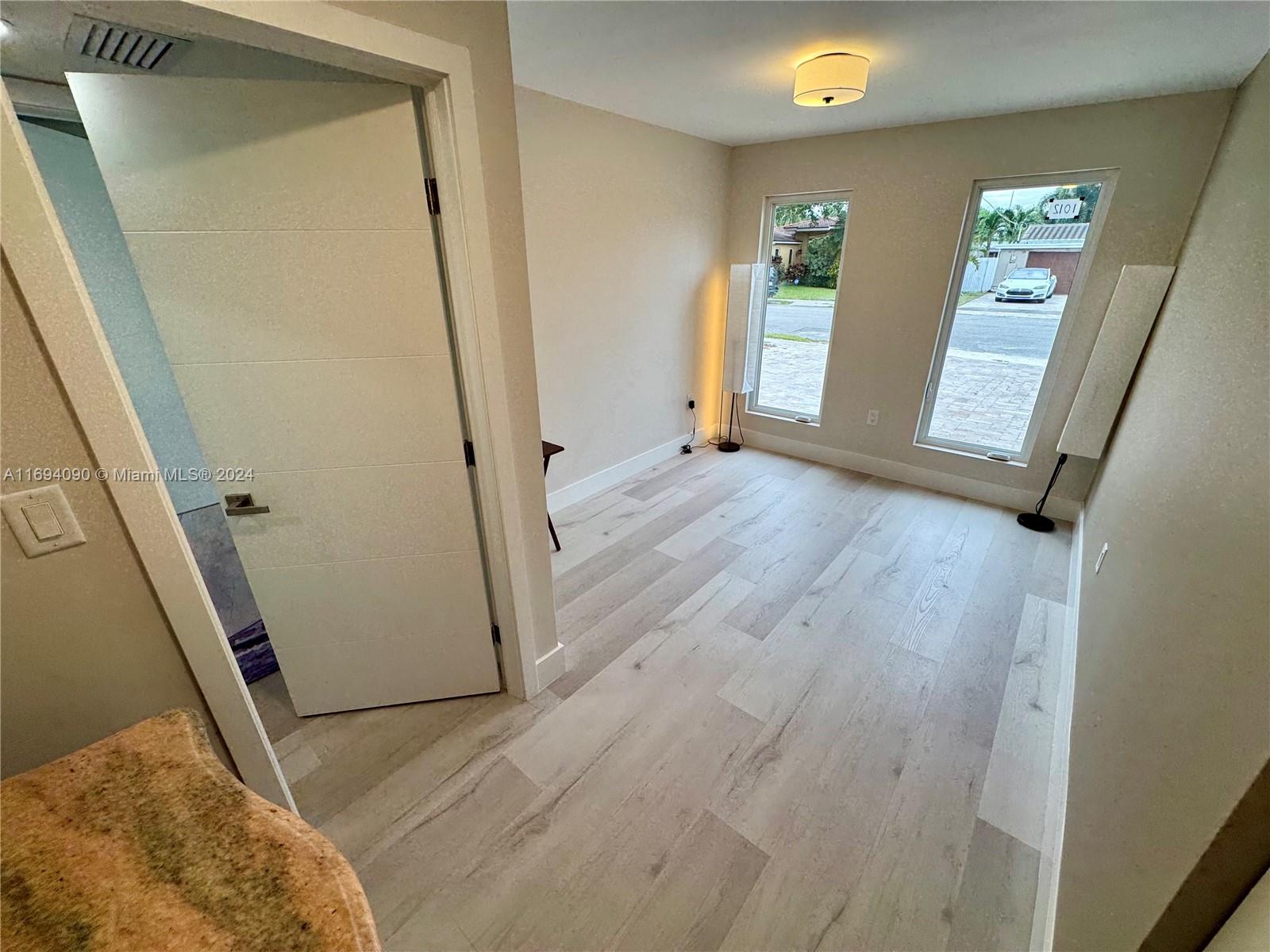 SOUTH NEW RIVER ISLES SEC - Residential