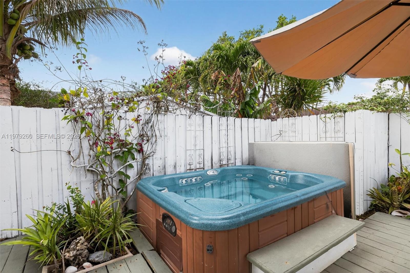 FIRST ADDN TO CALUSA CLUB - Residential