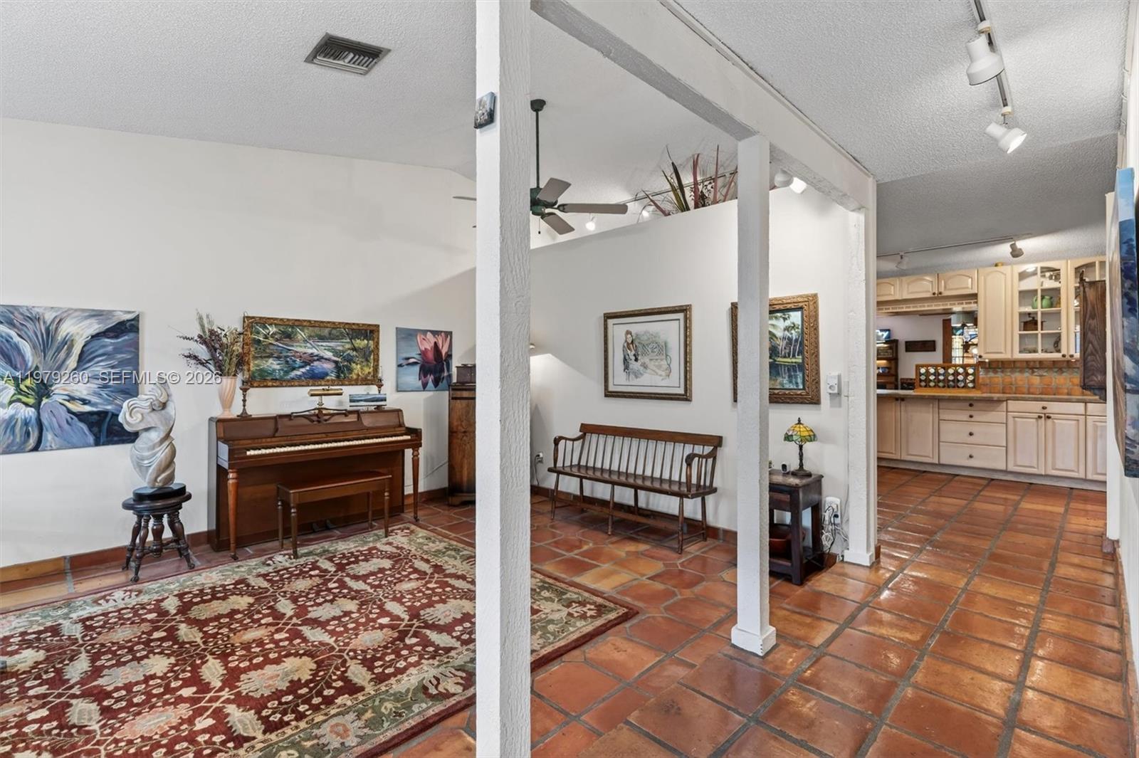 FIRST ADDN TO CALUSA CLUB - Residential