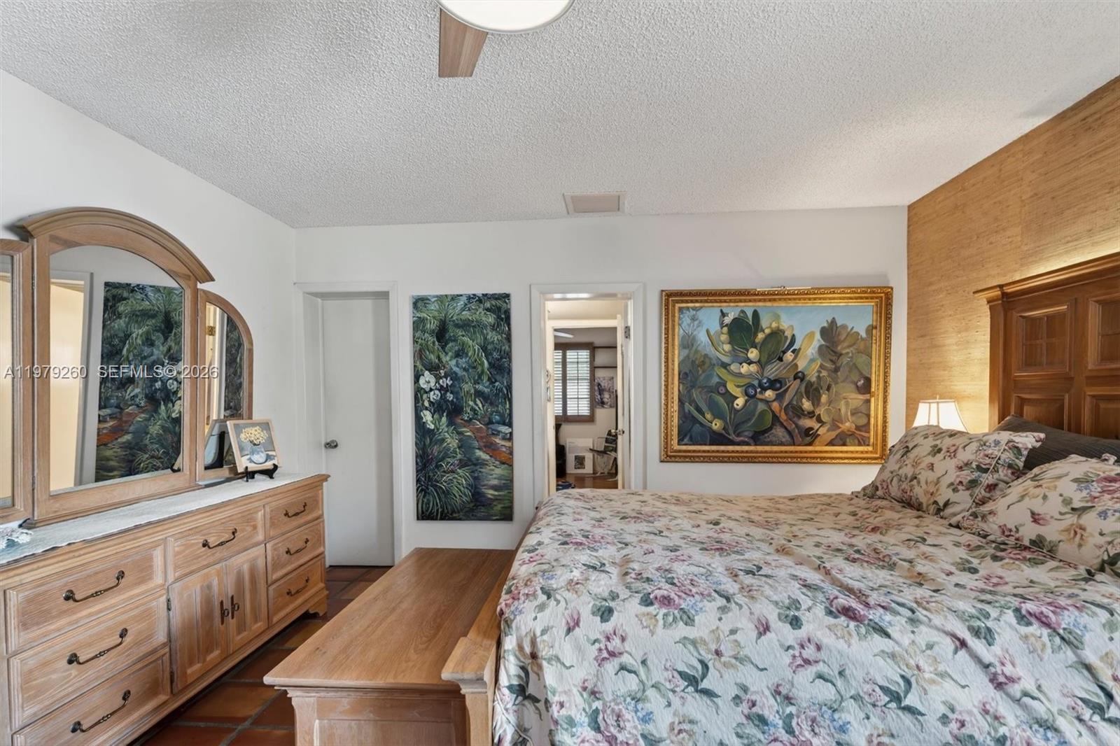 FIRST ADDN TO CALUSA CLUB - Residential