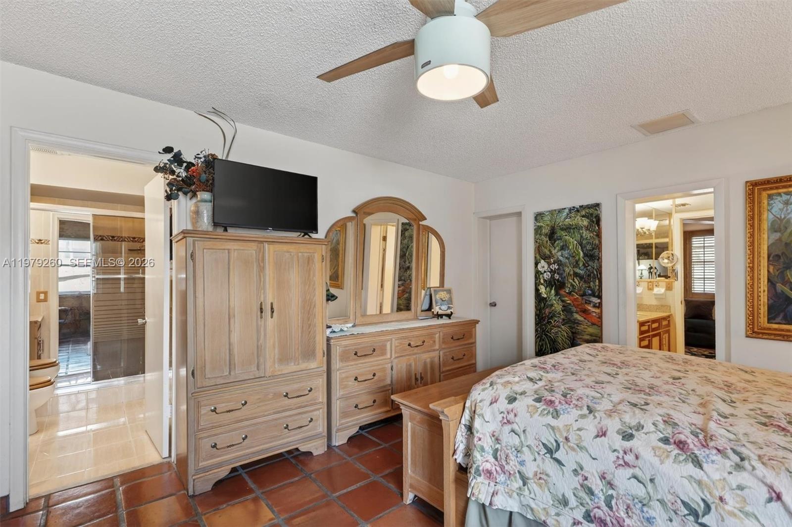 FIRST ADDN TO CALUSA CLUB - Residential