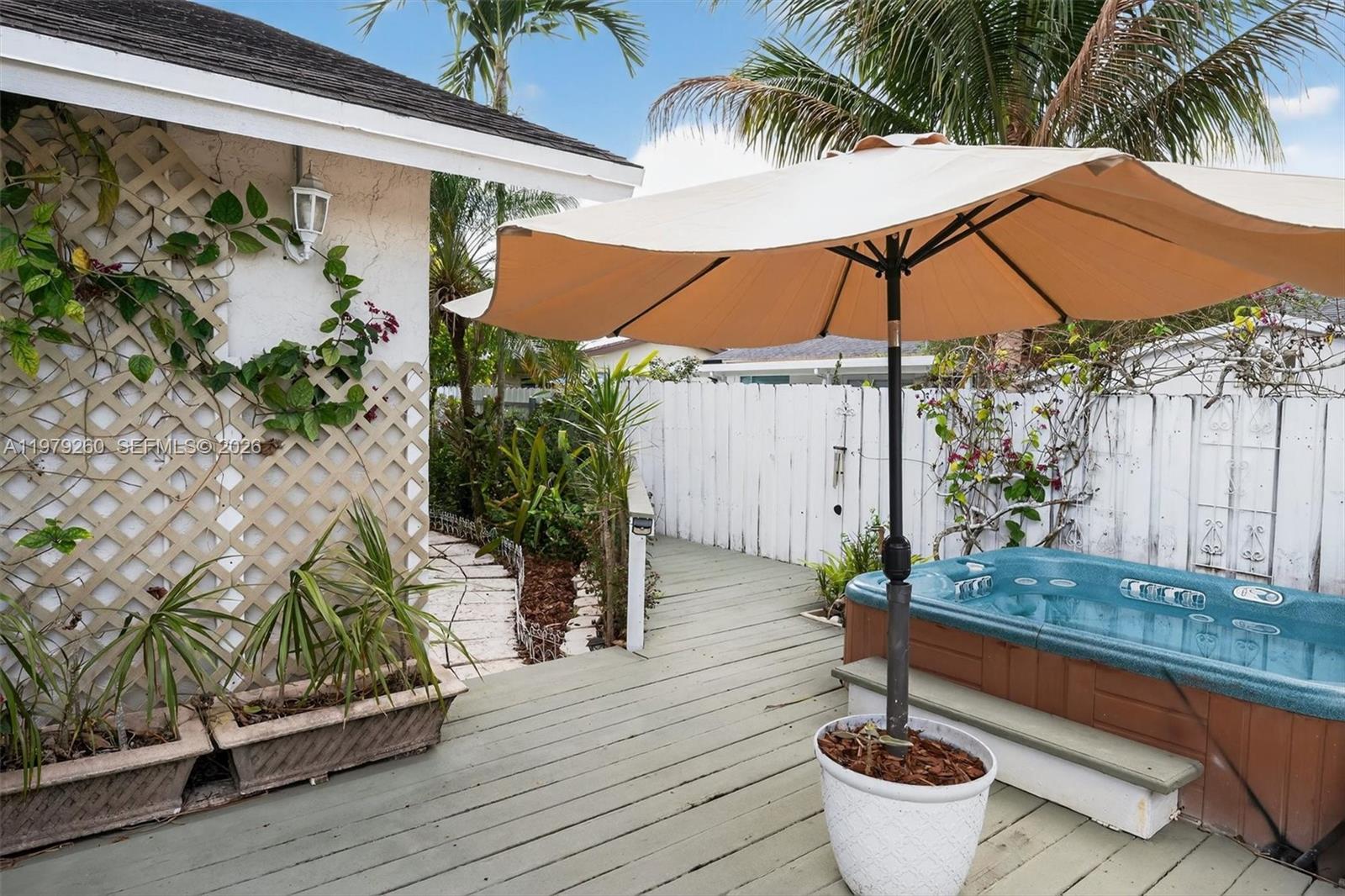 FIRST ADDN TO CALUSA CLUB - Residential