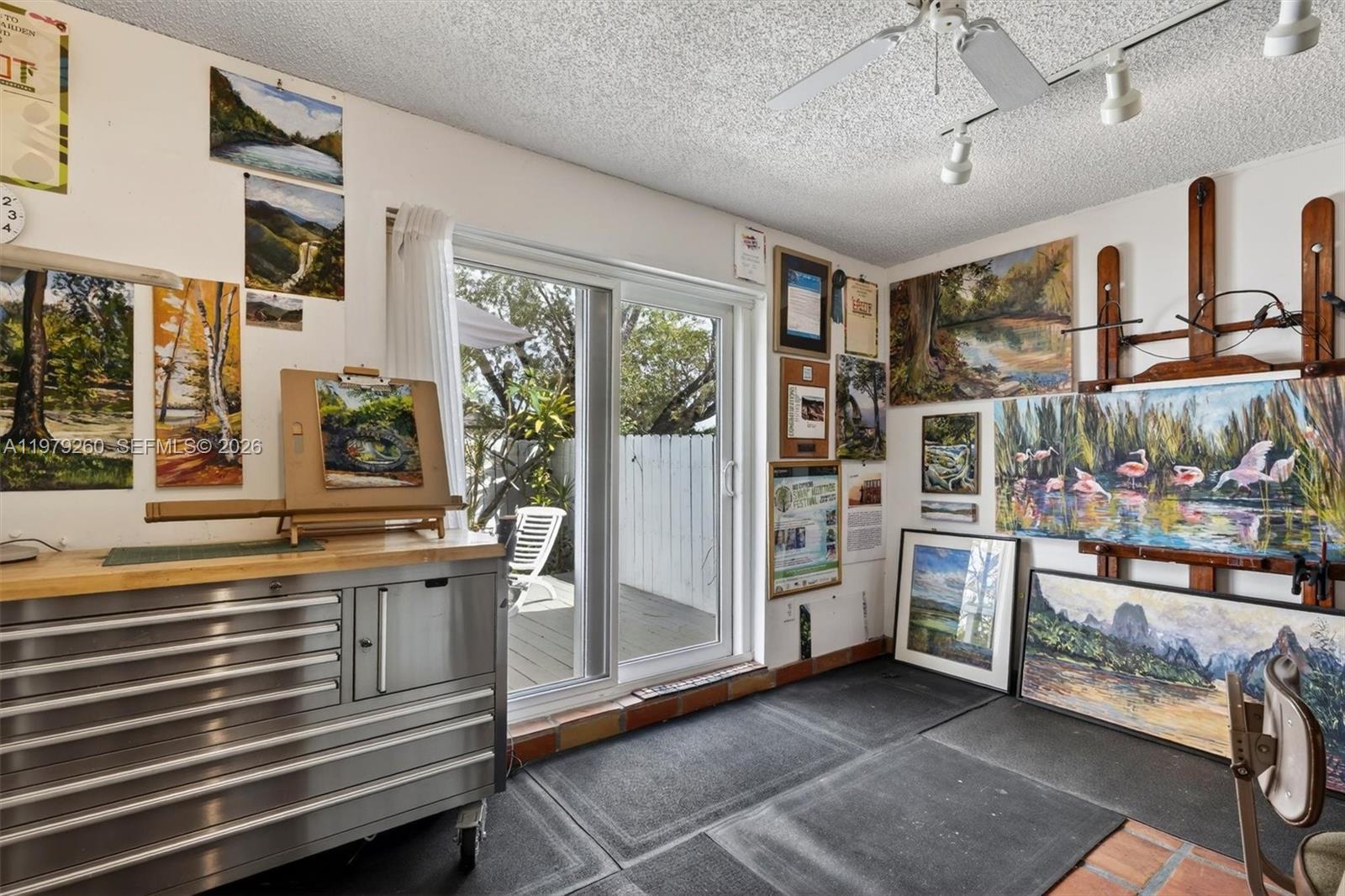 FIRST ADDN TO CALUSA CLUB - Residential