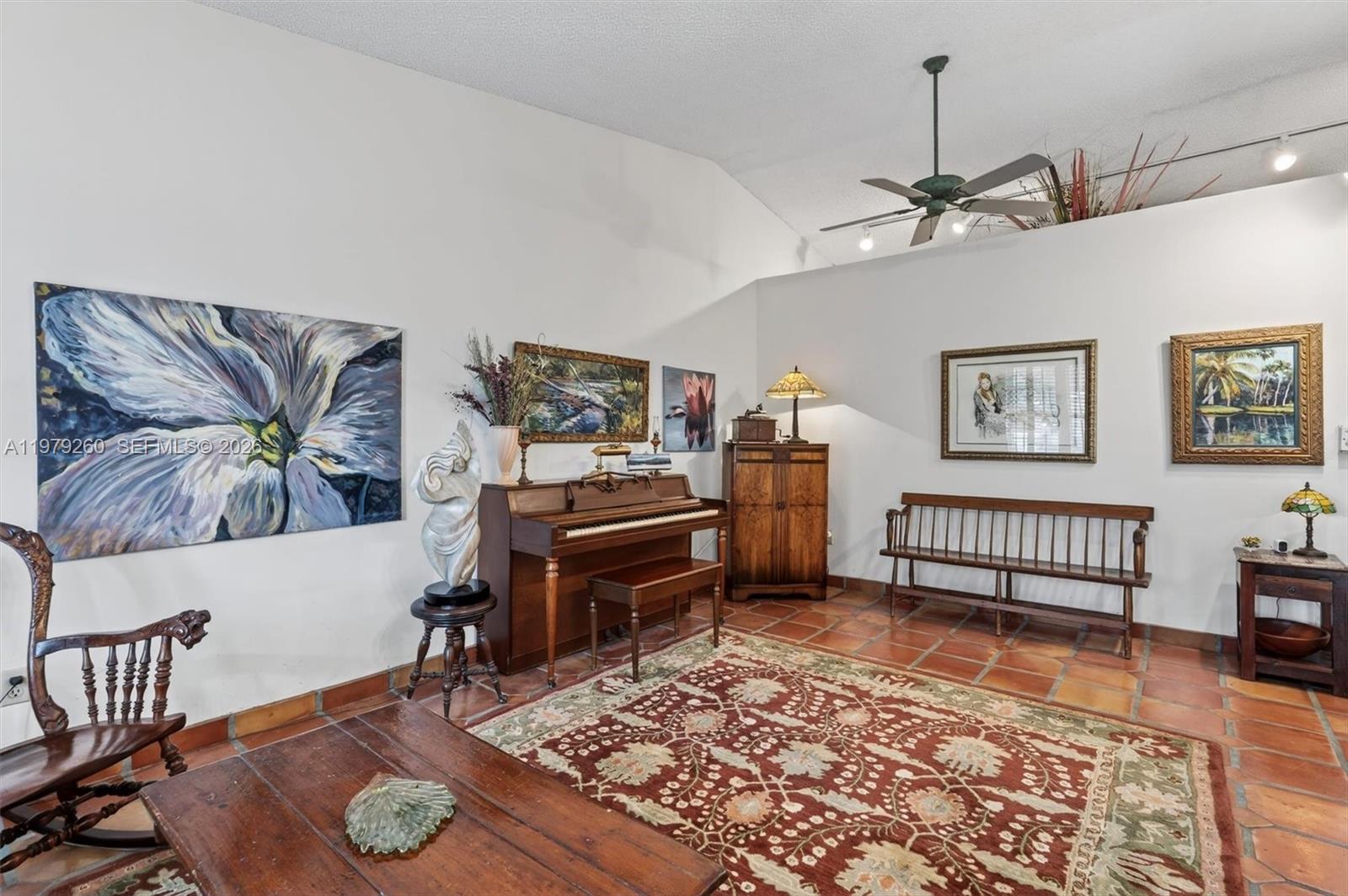 FIRST ADDN TO CALUSA CLUB - Residential