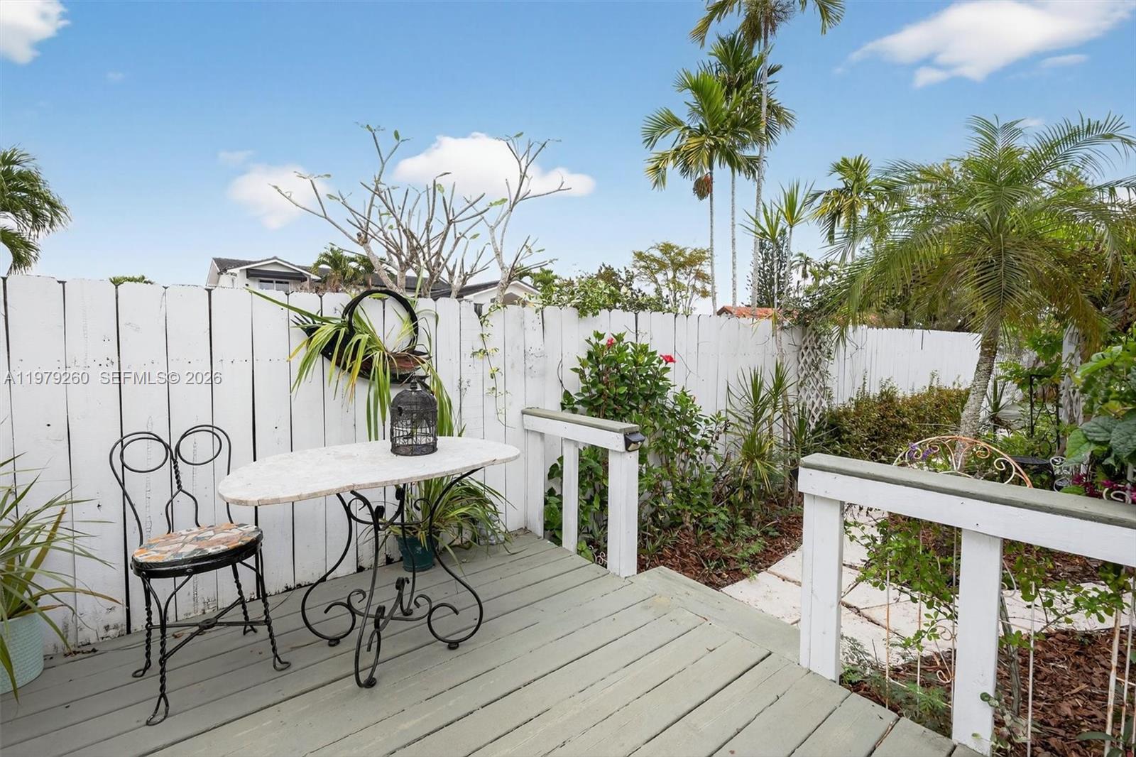 FIRST ADDN TO CALUSA CLUB - Residential