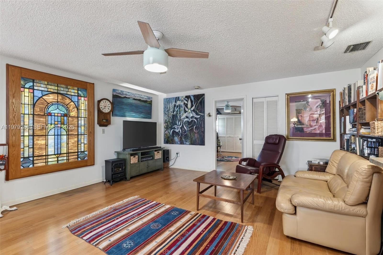 FIRST ADDN TO CALUSA CLUB - Residential