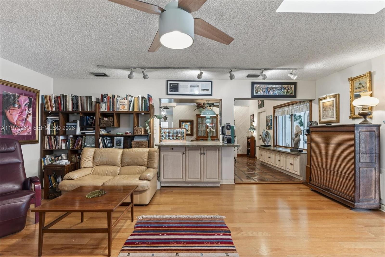 FIRST ADDN TO CALUSA CLUB - Residential