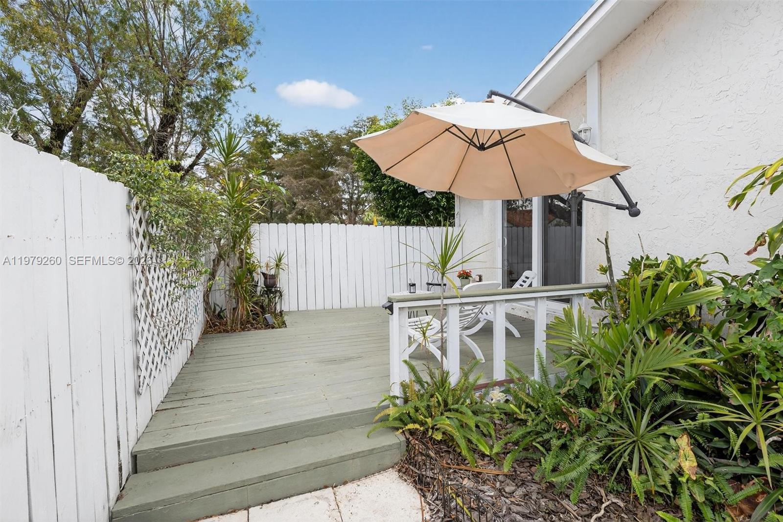 FIRST ADDN TO CALUSA CLUB - Residential