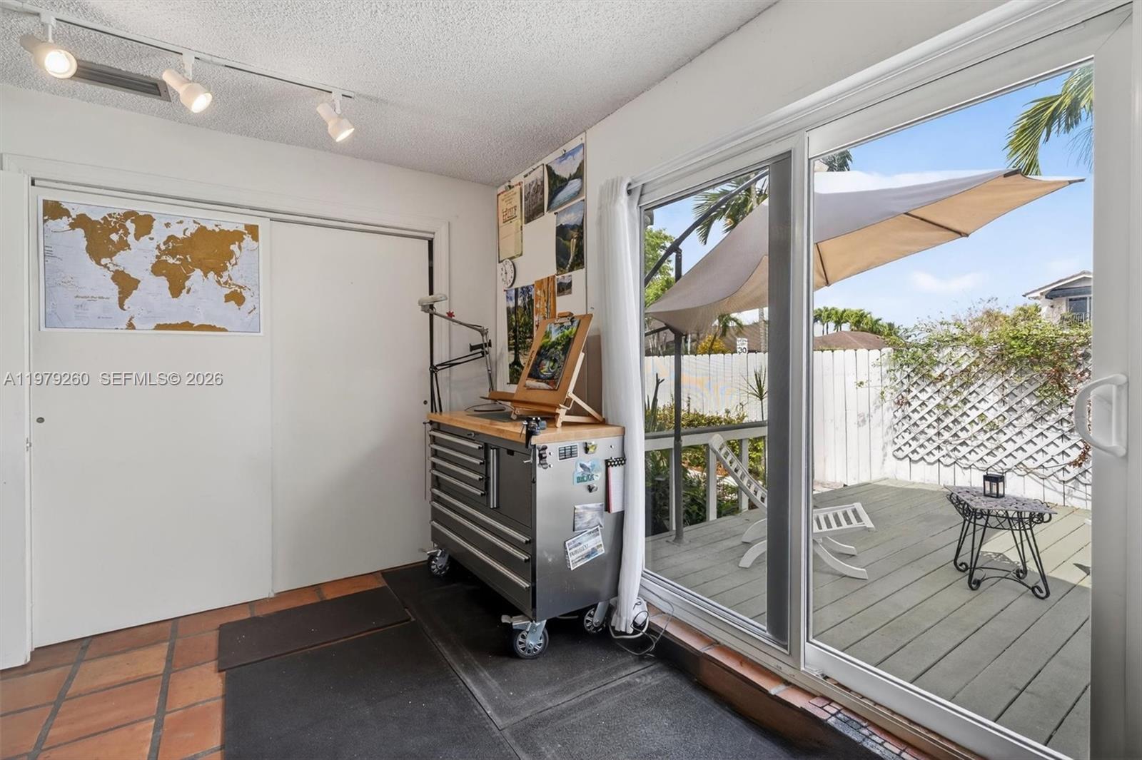 FIRST ADDN TO CALUSA CLUB - Residential