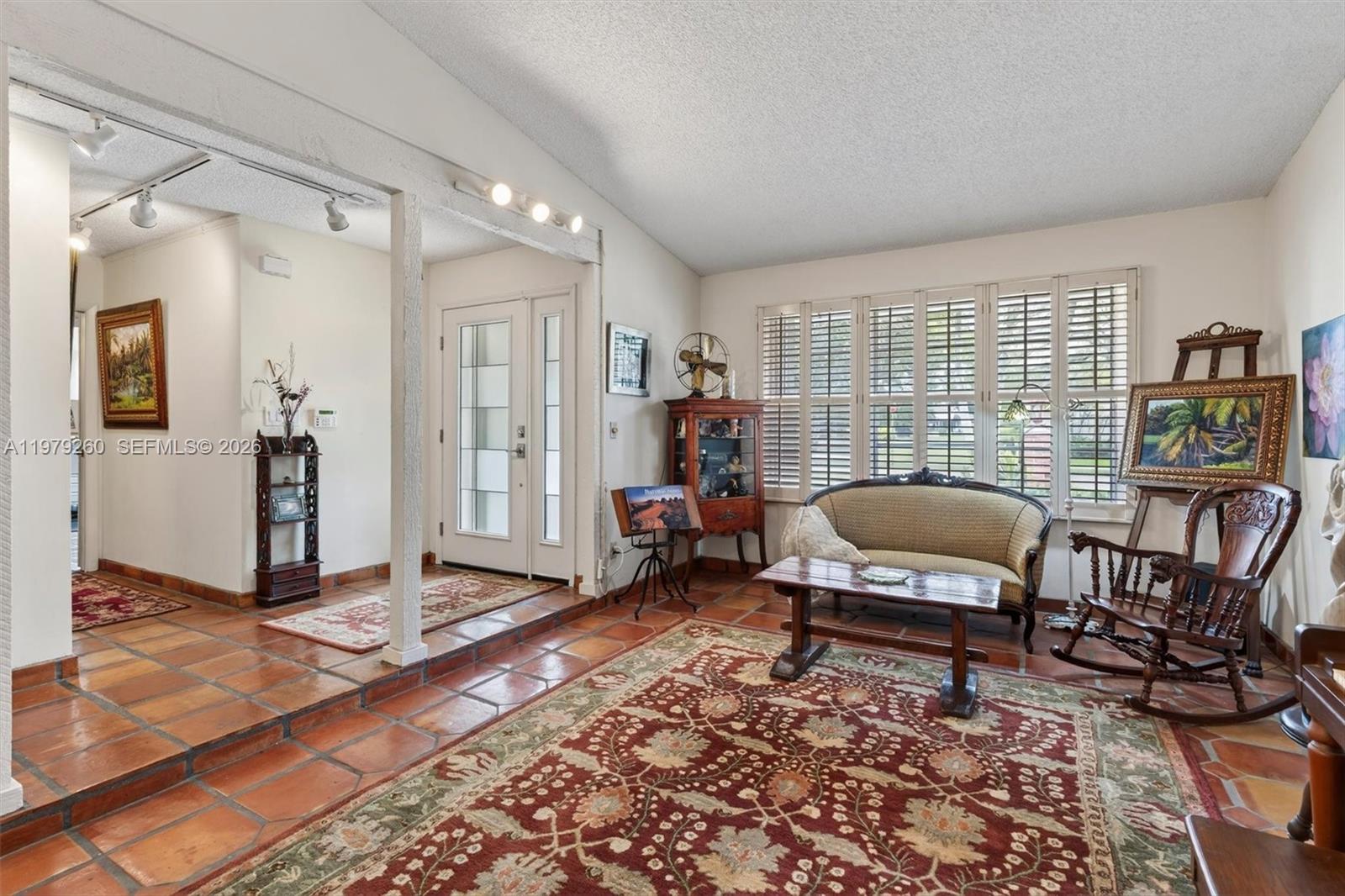 FIRST ADDN TO CALUSA CLUB - Residential