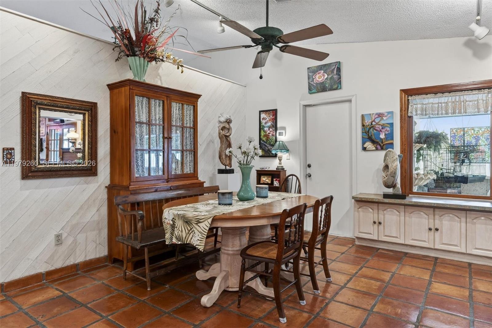 FIRST ADDN TO CALUSA CLUB - Residential