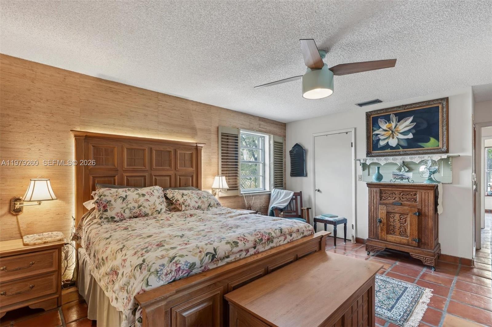 FIRST ADDN TO CALUSA CLUB - Residential