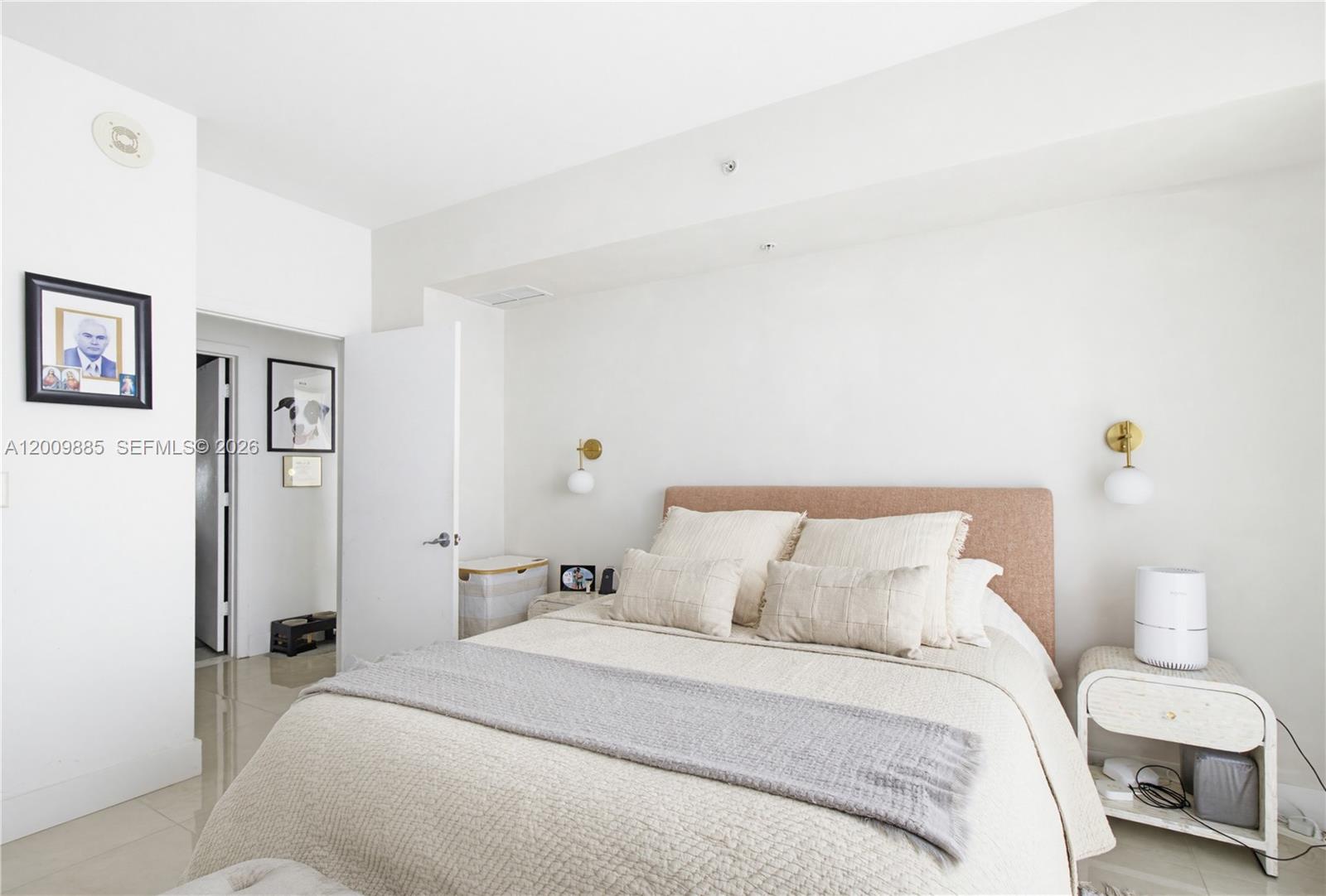 VIZCAYNE SOUTH CONDO - Residential
