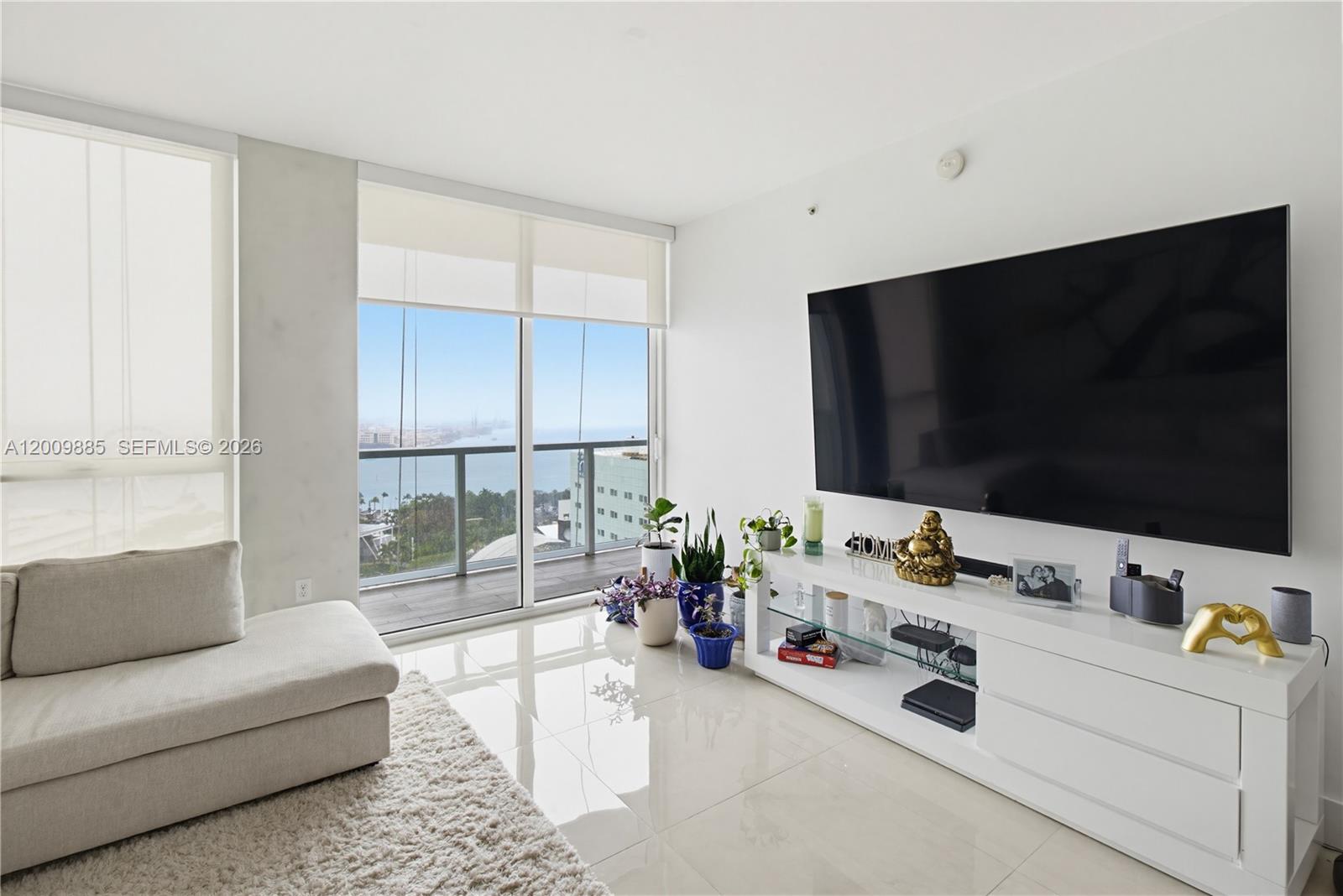 VIZCAYNE SOUTH CONDO - Residential