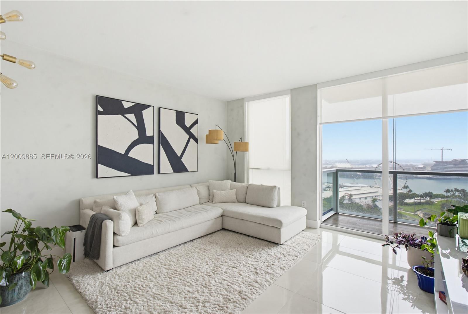 VIZCAYNE SOUTH CONDO - Residential