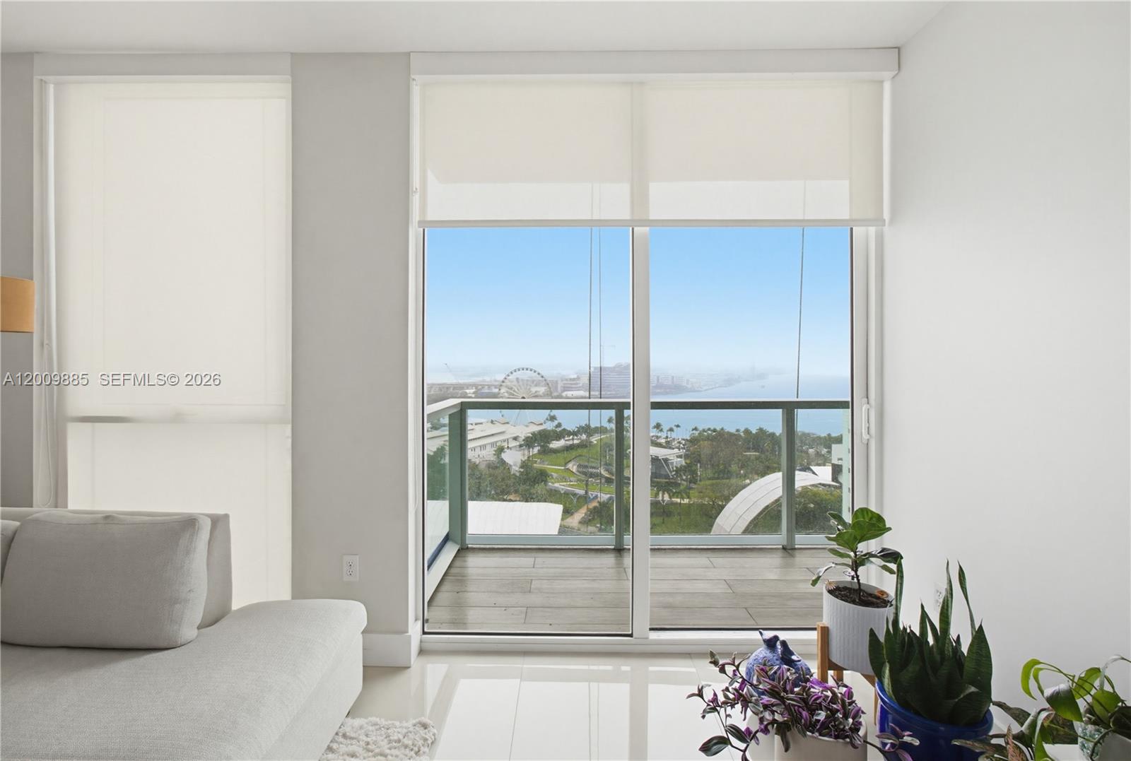 VIZCAYNE SOUTH CONDO - Residential