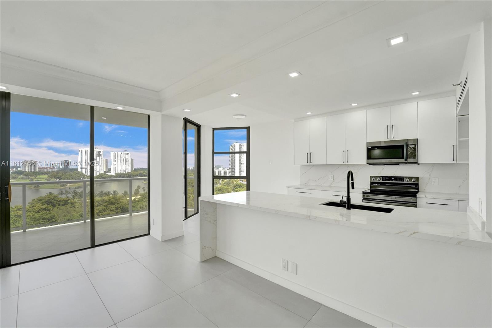 Rental Property at 20281 E Country Club Dr 811, Aventura, Miami-Dade County, Florida - Bedrooms: 2 
Bathrooms: 2  - $4,990 MO.