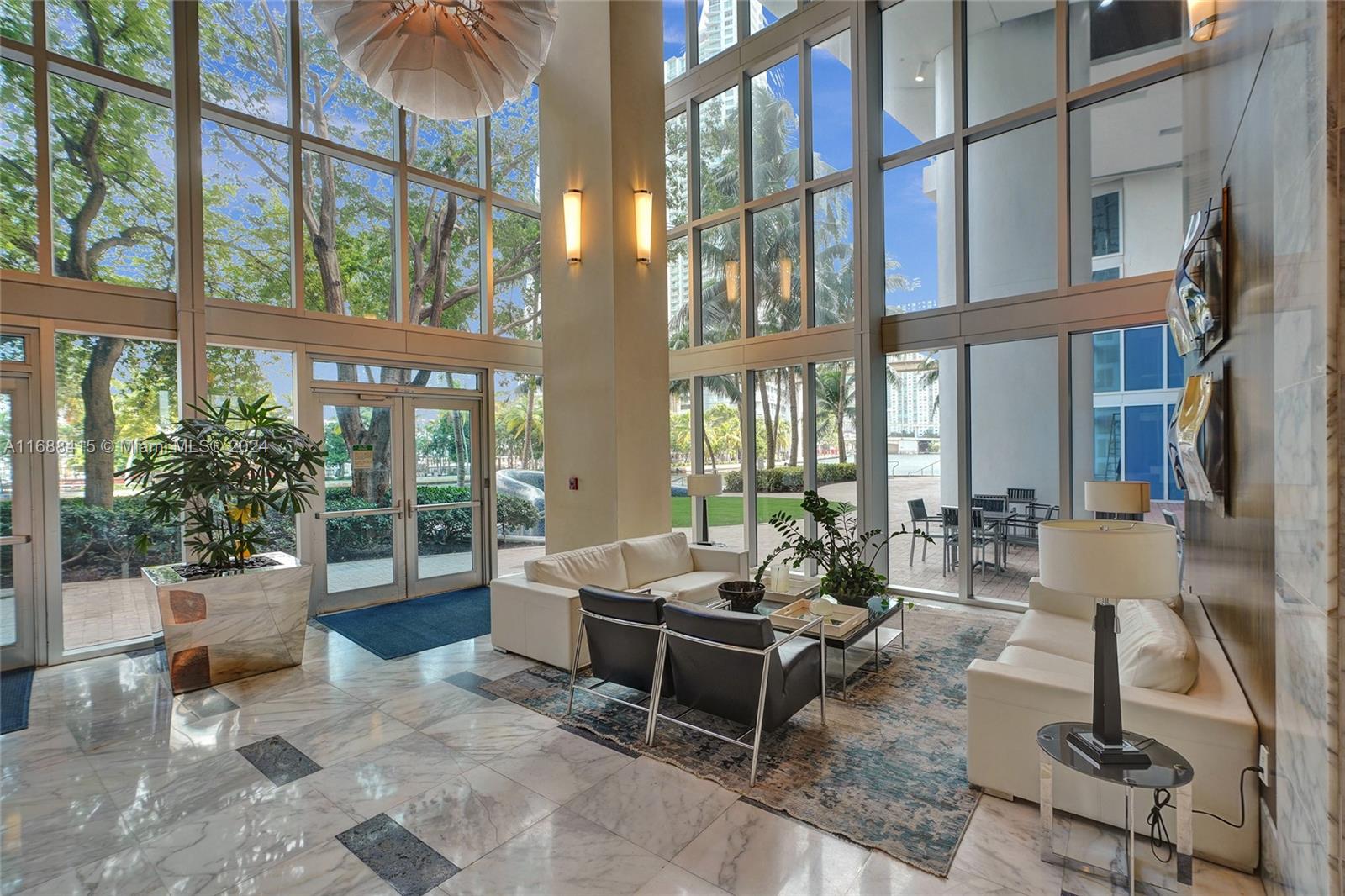 LATITUDE ON THE RIVER CON - Residential