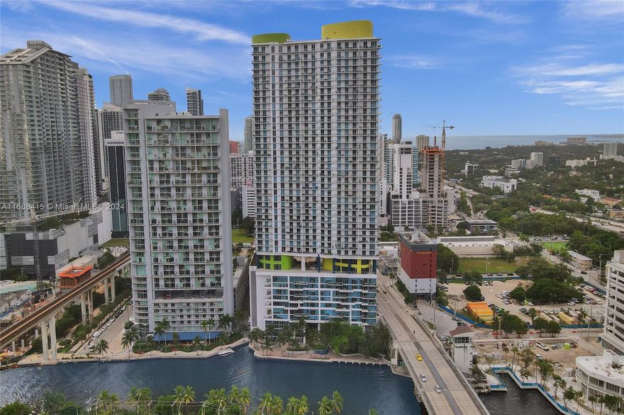 This spacious 2-bedroom, 2.5-bathroom apartment offers stunning views of the Miami River and skyline. With a smart layout and modern finishes, it combines comfort and style. The well-maintained building offers great amenities, providing the perfect mix of luxury and convenience in one of Miami's most sought-after neighborhoods. Just steps from Brickell City Centre, top restaurants, and entertainment, with easy access to I-95. Experience the best value in Brickell at Latitude on the River! — best value in the area!