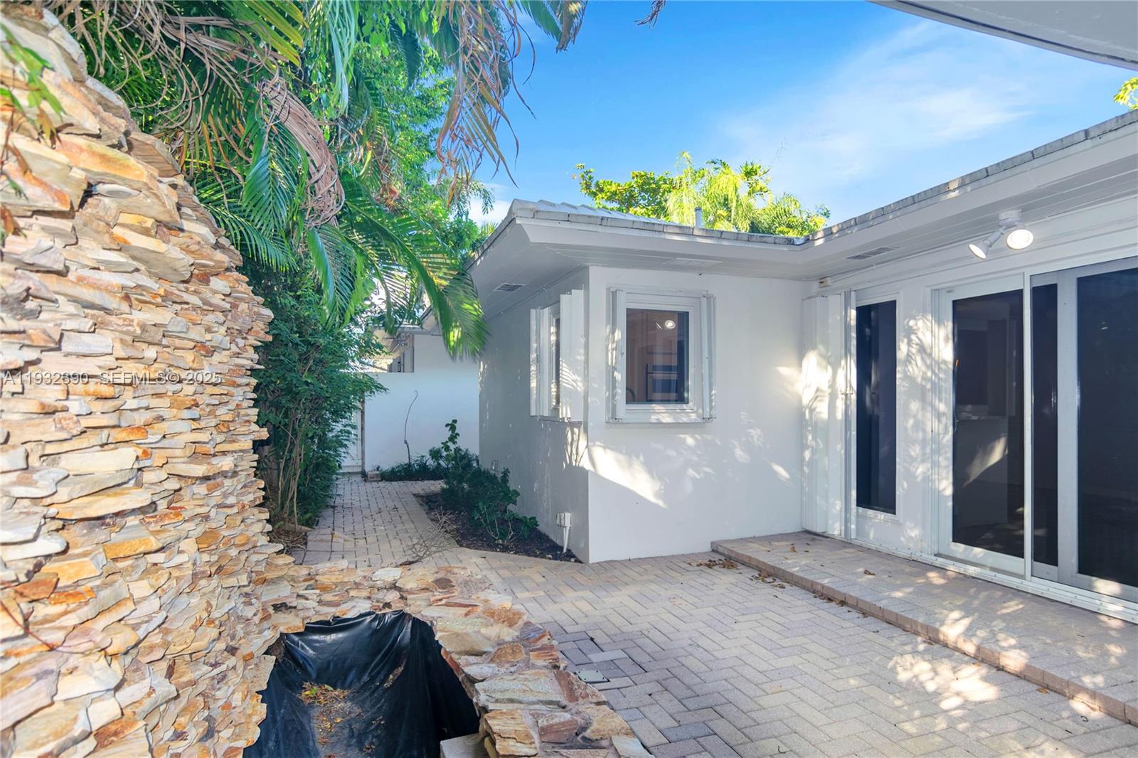 VICTORIA PARK CORR AMEN P - Residential