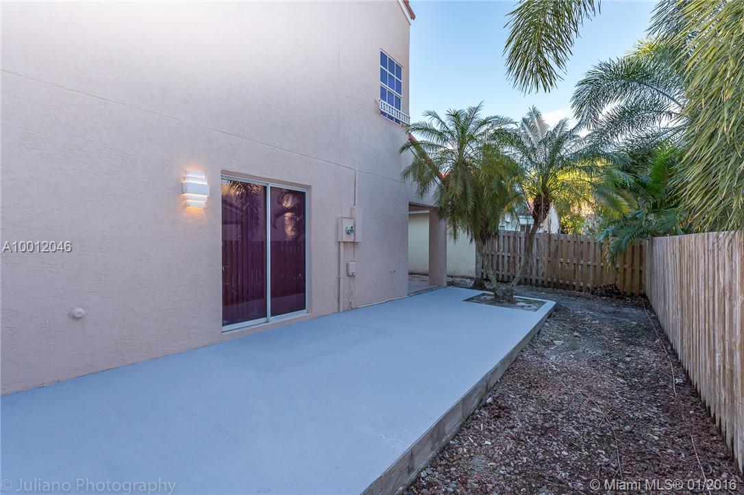 Country Isles Garden Home - Residential