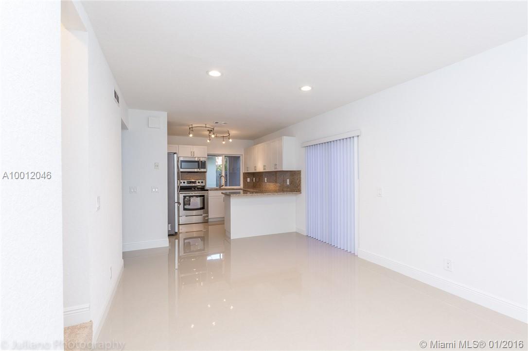 Country Isles Garden Home - Residential