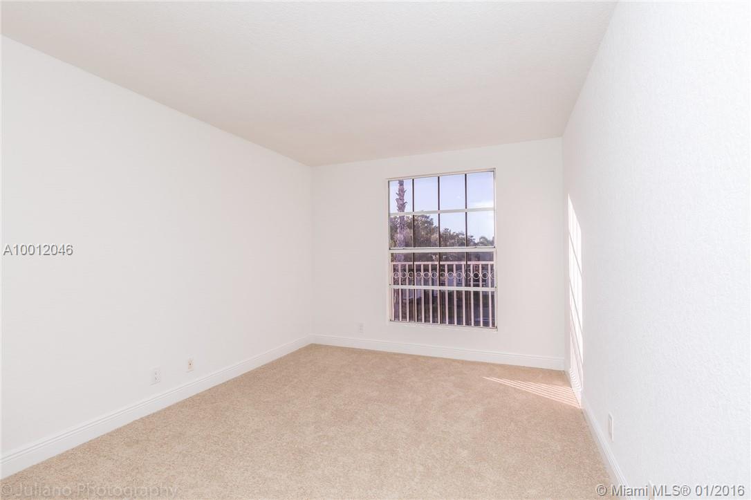 Country Isles Garden Home - Residential