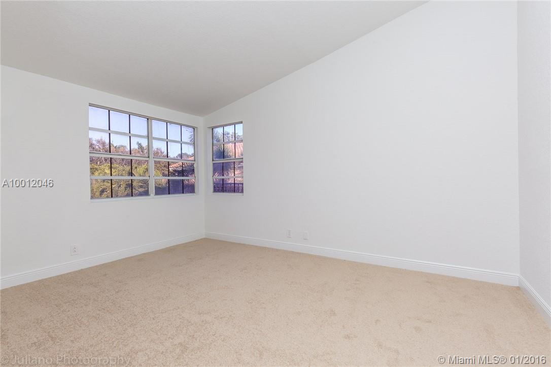 Country Isles Garden Home - Residential