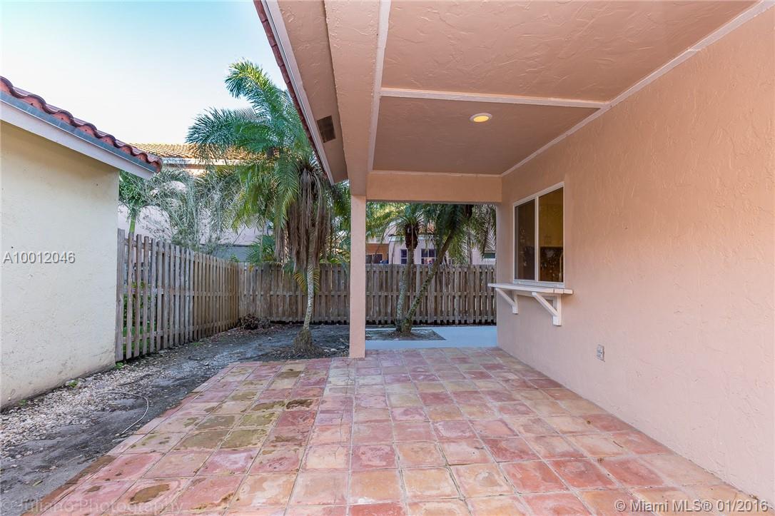 Country Isles Garden Home - Residential