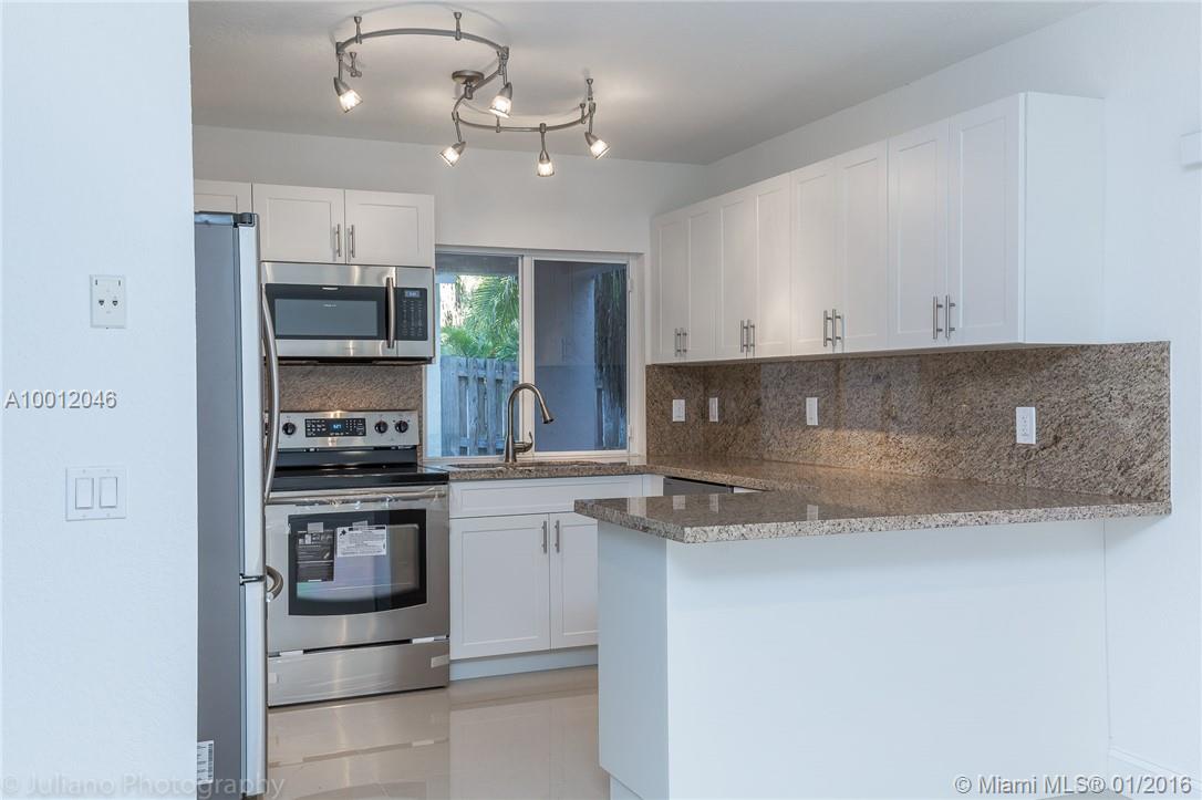 Country Isles Garden Home - Residential