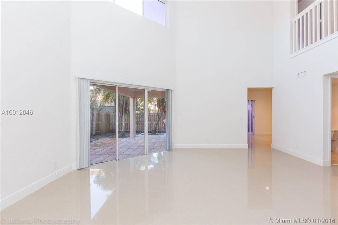 Country Isles Garden Home - Residential