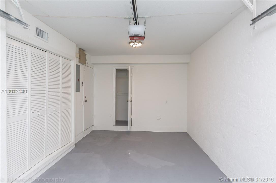 Country Isles Garden Home - Residential