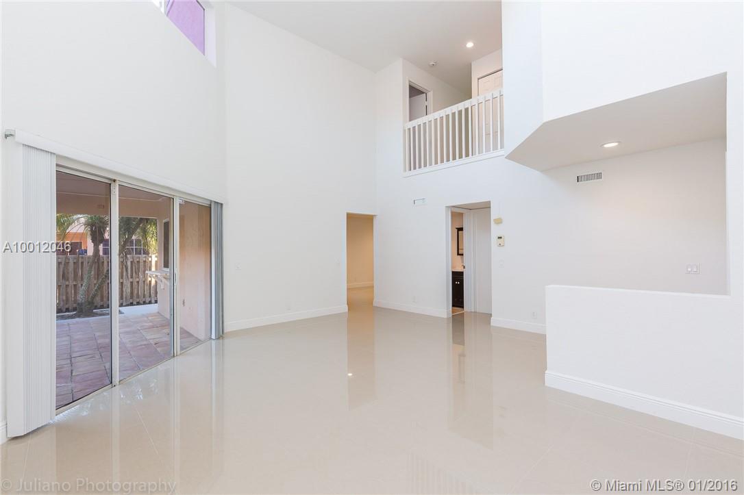 Country Isles Garden Home - Residential