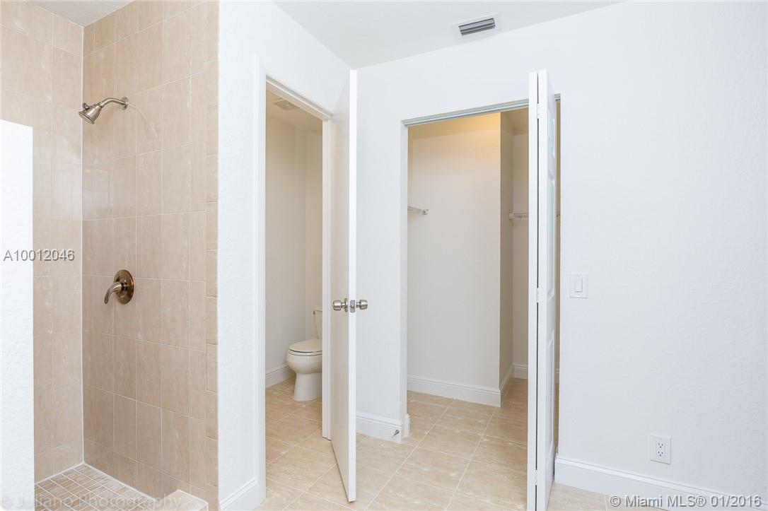 Country Isles Garden Home - Residential