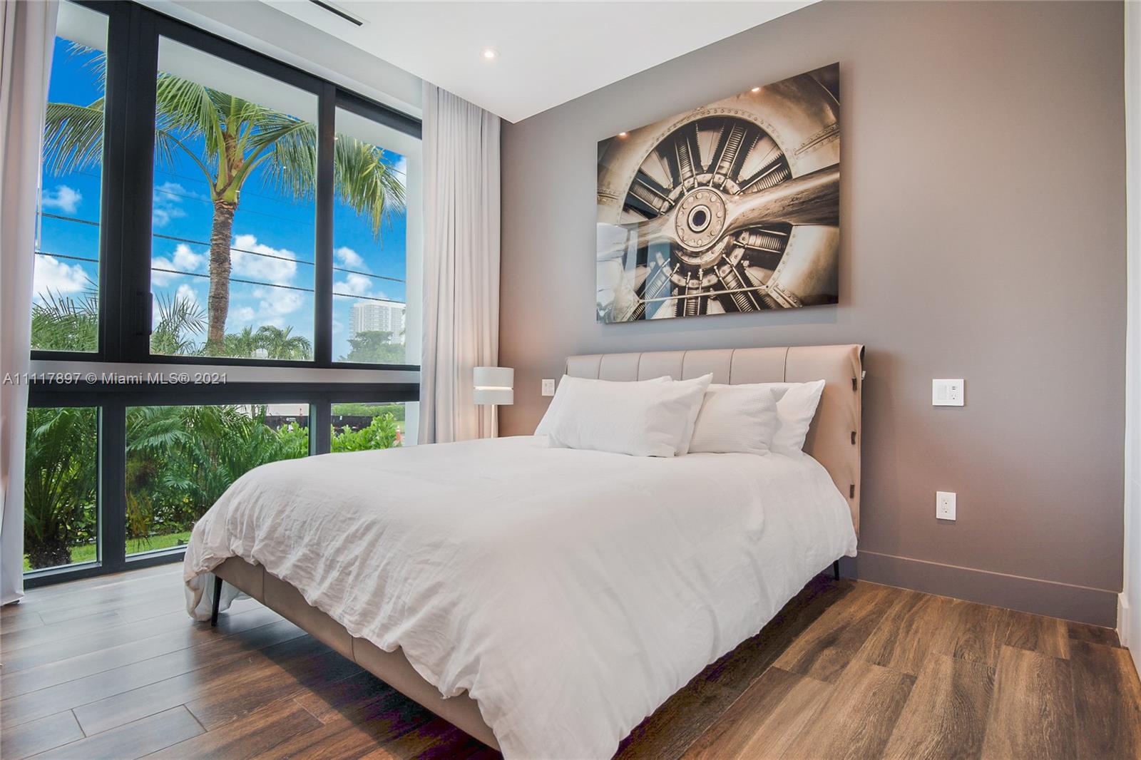 TREASURE ISLAND - Residential