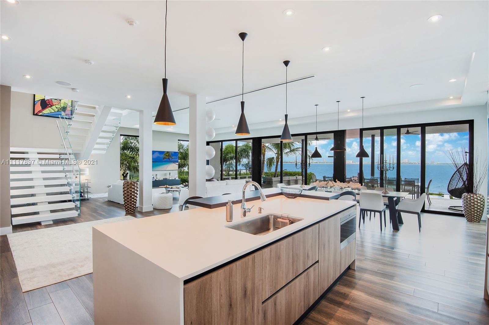 TREASURE ISLAND - Residential