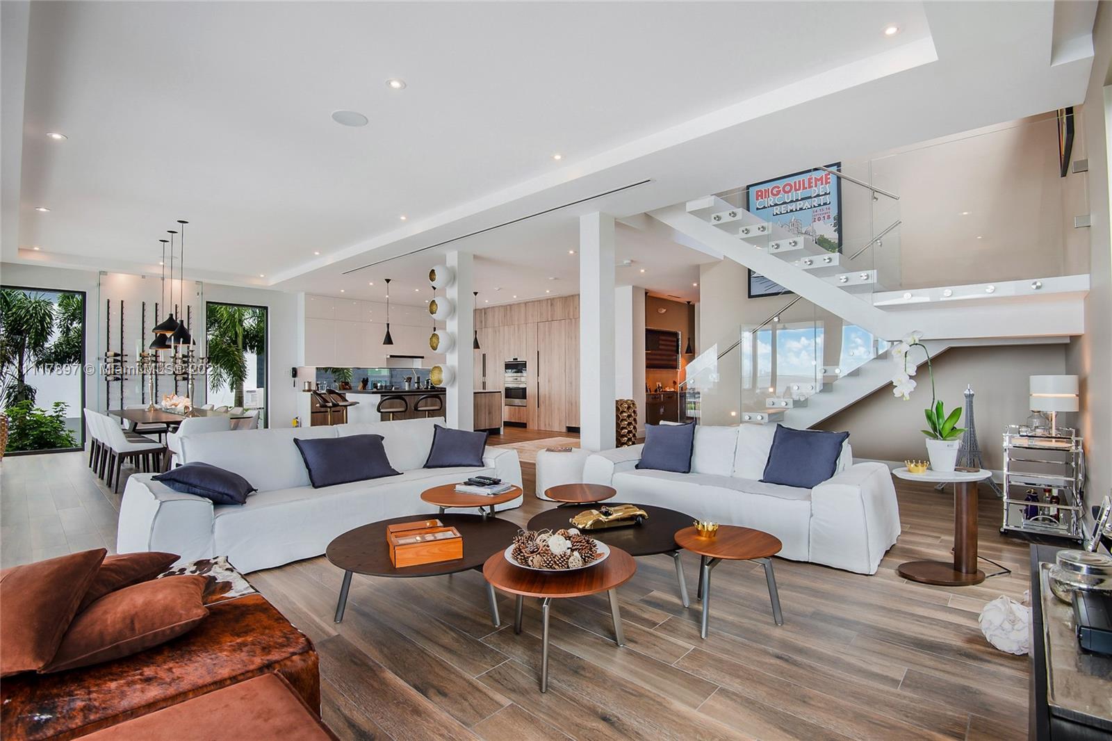 TREASURE ISLAND - Residential