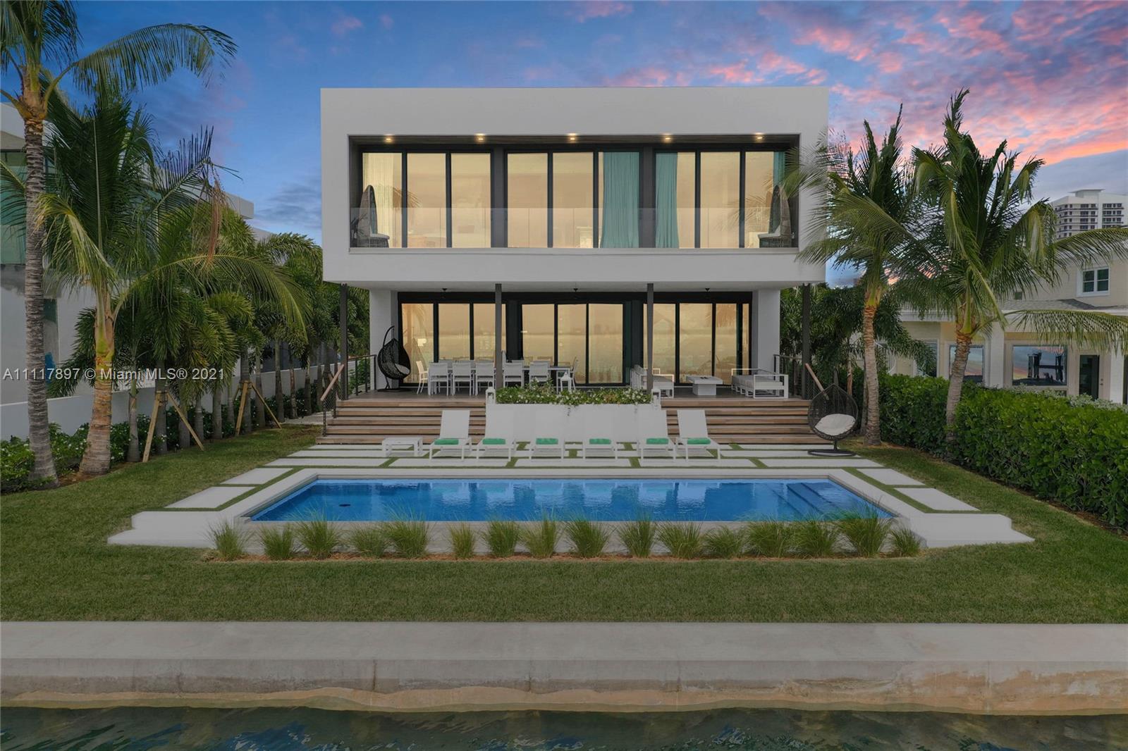 TREASURE ISLAND - Residential